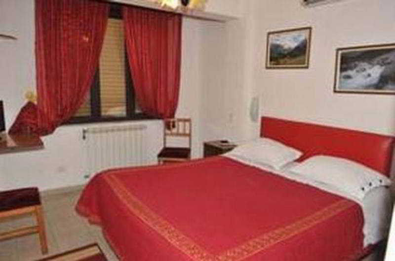 Hotel Kaduku Shkodër Dış mekan fotoğraf